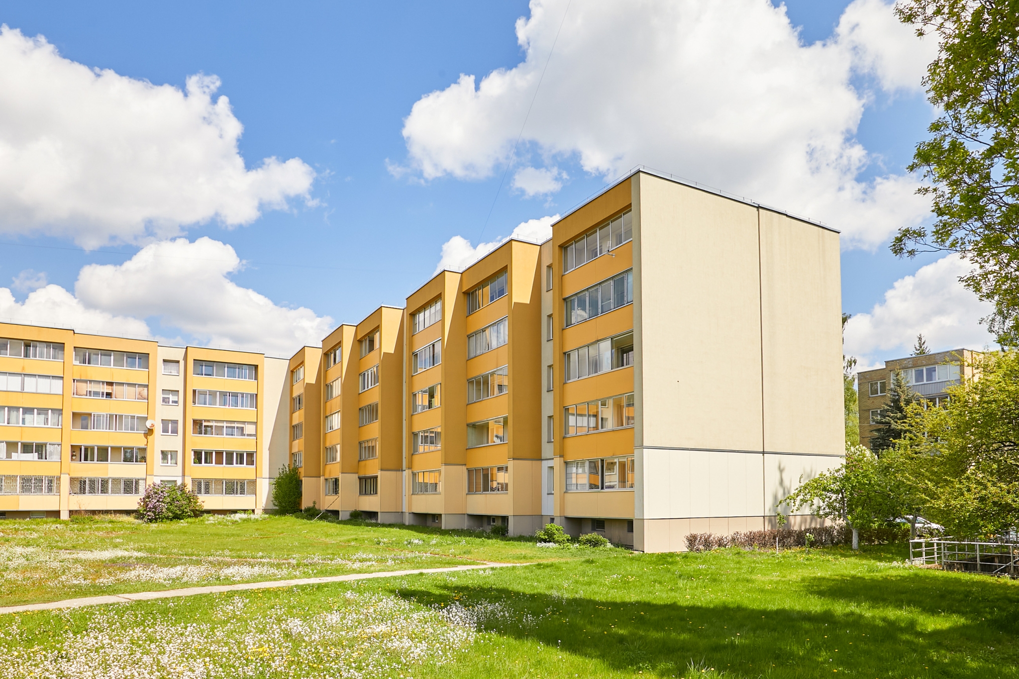 4 kambarių butas – strategiškai patogioje miesto vietoje