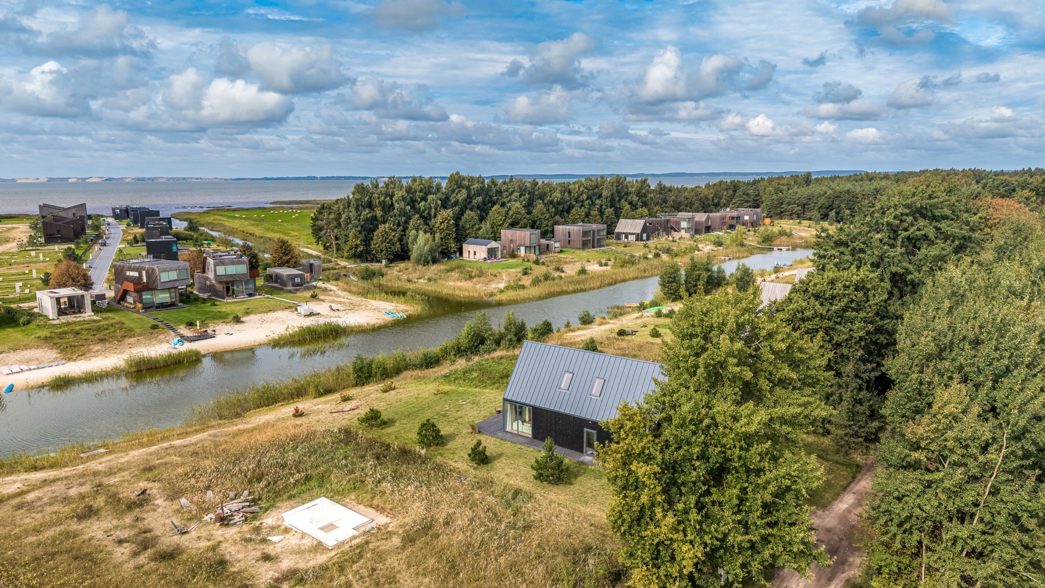 PARDUODAMAS namas Lietuvos kite’uotojų rojuje – SVENCELĖJE!